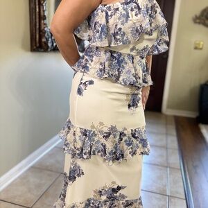 Gianni Bini White and Blue Floral Dress